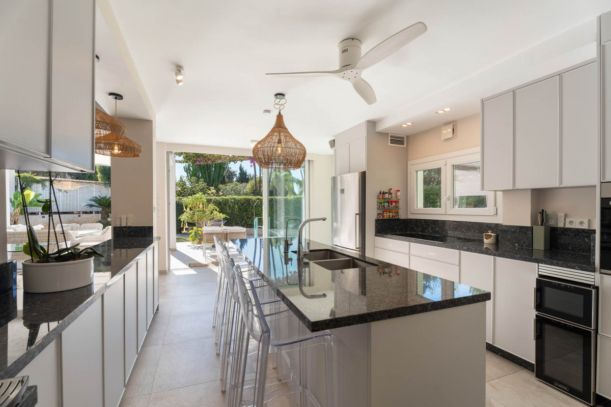 Image 9: Detached Villa For sale, Marbella, €2,380,000 [HFMs688273]