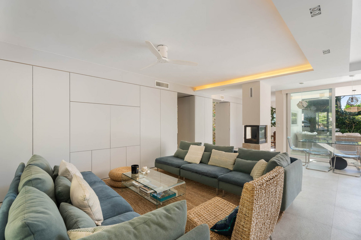 Image 34: Detached Villa For sale, Marbella, €2,380,000 [HFMs688273]