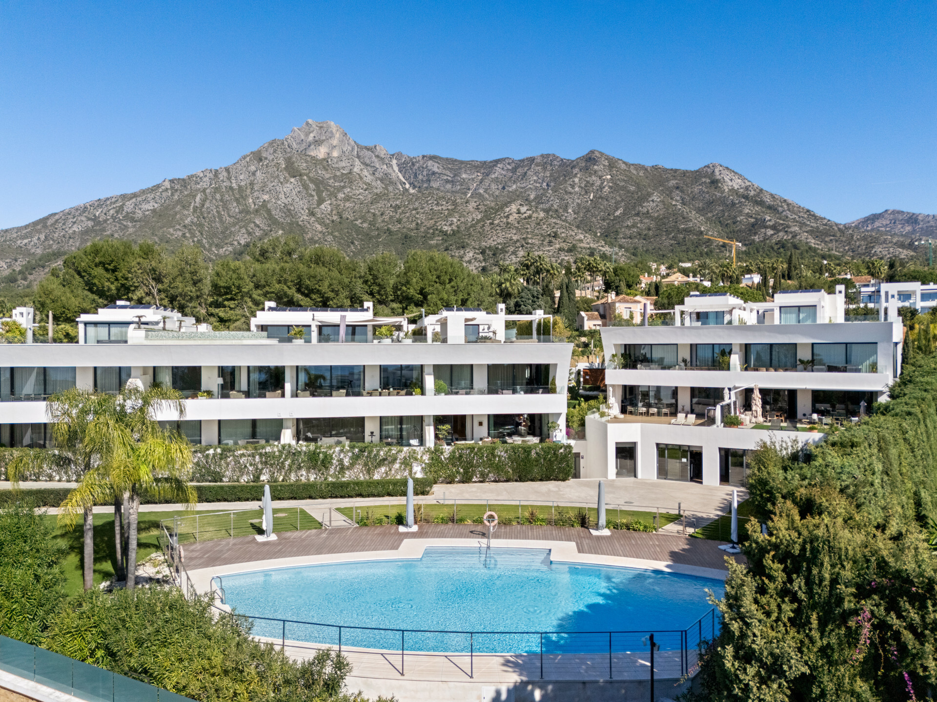 Image 0: Apartamento Planta Baja For sale, The Golden Mile, €4,300,000 [HFMs688250]