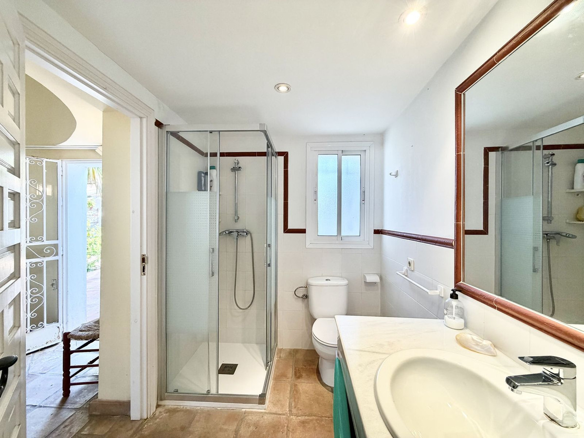 Image 33: Villa - Chalet For sale, San Pedro de Alcántara, €2,495,000 [HFMs701201]