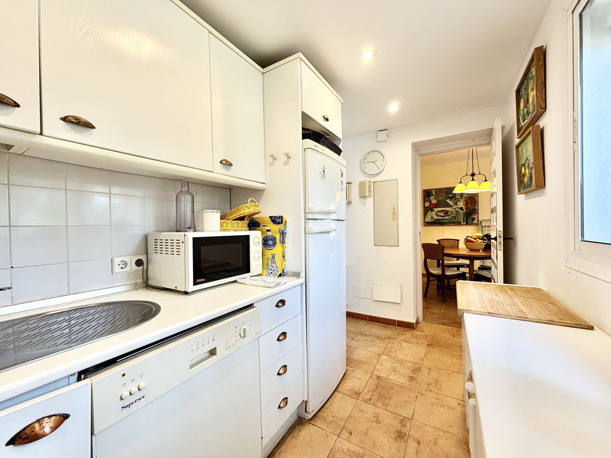 Image 30: Villa - Chalet For sale, San Pedro de Alcántara, €2,495,000 [HFMs701201]