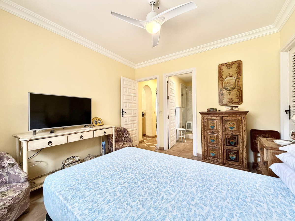 Image 23: Villa - Chalet For sale, San Pedro de Alcántara, €2,495,000 [HFMs701201]