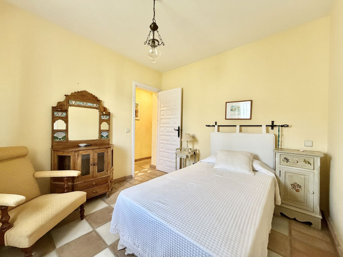 Image 28: Villa - Chalet For sale, San Pedro de Alcántara, €2,495,000 [HFMs701201]