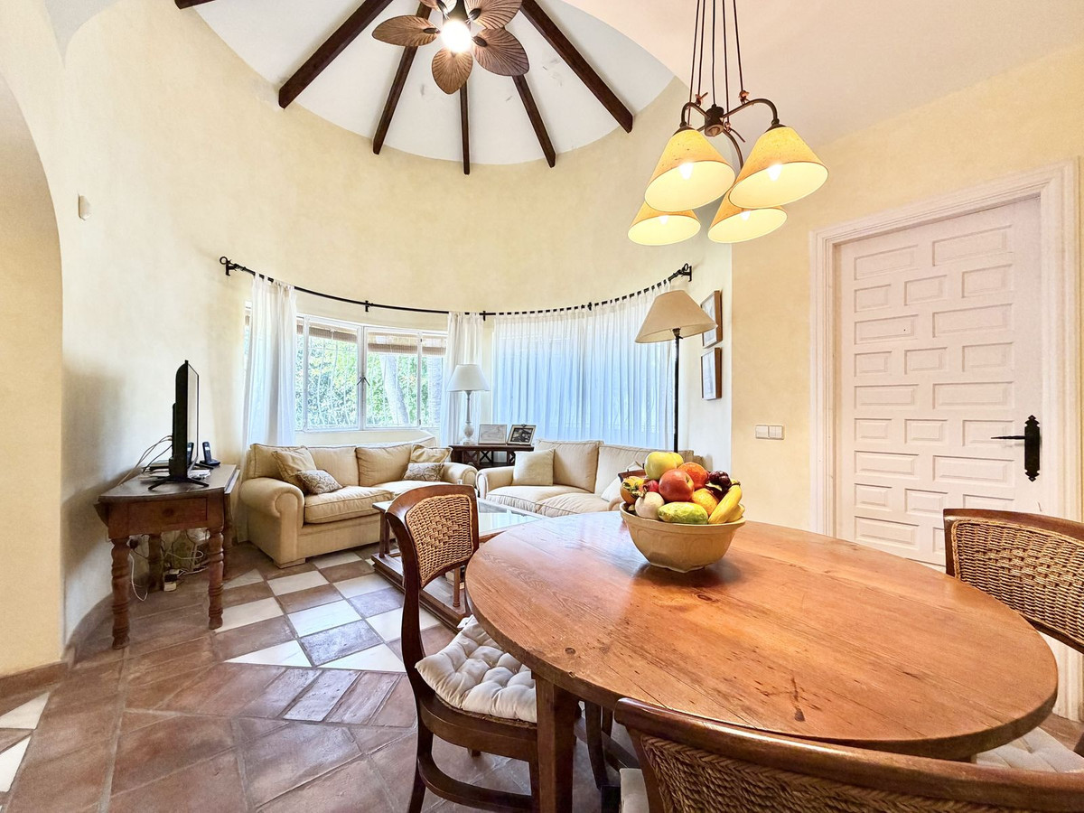 Image 4: Villa - Chalet For sale, San Pedro de Alcántara, €2,495,000 [HFMs701201]