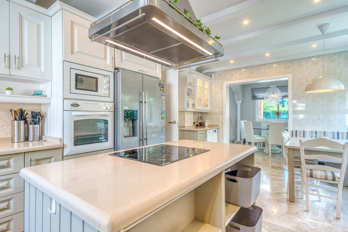 Image 16: Villa - Chalet For sale, Mijas Costa, €1,299,000 [HFMs701600]
