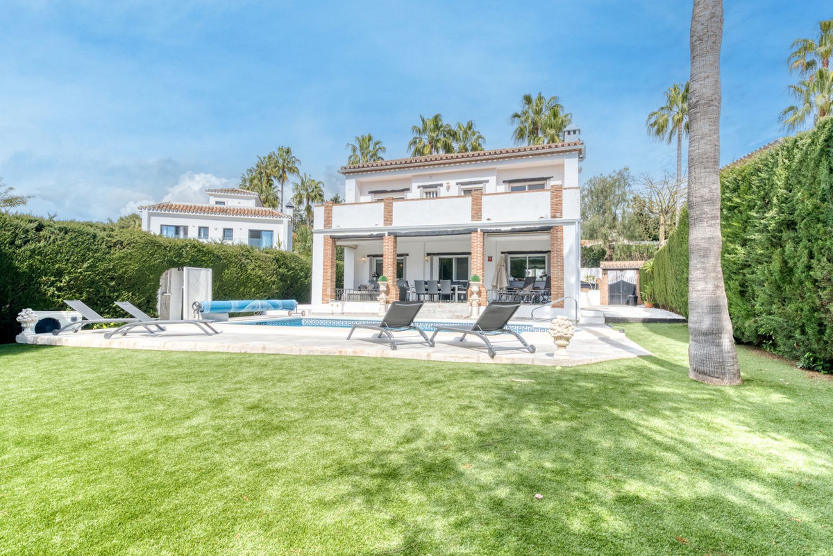 Image 2: Villa - Chalet For sale, Mijas Costa, €1,299,000 [HFMs701600]