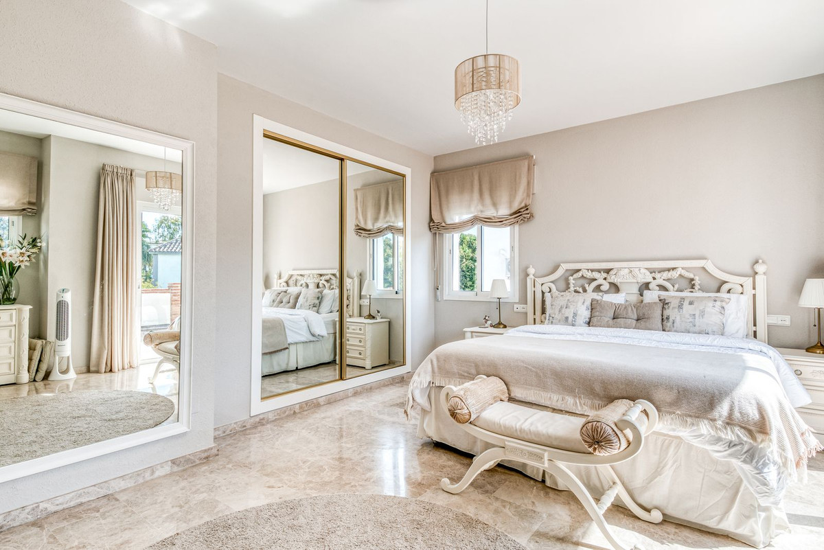Image 22: Villa - Chalet For sale, Mijas Costa, €1,299,000 [HFMs701600]