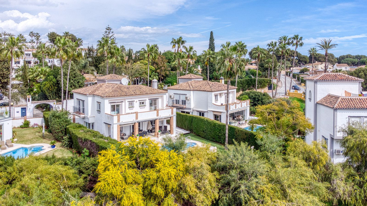 Image 32: Villa - Chalet For sale, Mijas Costa, €1,299,000 [HFMs701600]