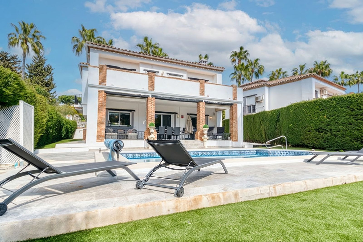 Image 3: Villa - Chalet For sale, Mijas Costa, €1,299,000 [HFMs701600]