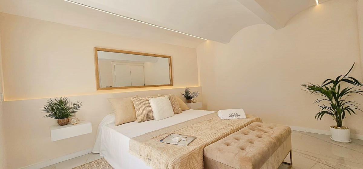 Image 28: Villa - Chalet For sale, Estepona, €1,190,000 [HFMs699443]