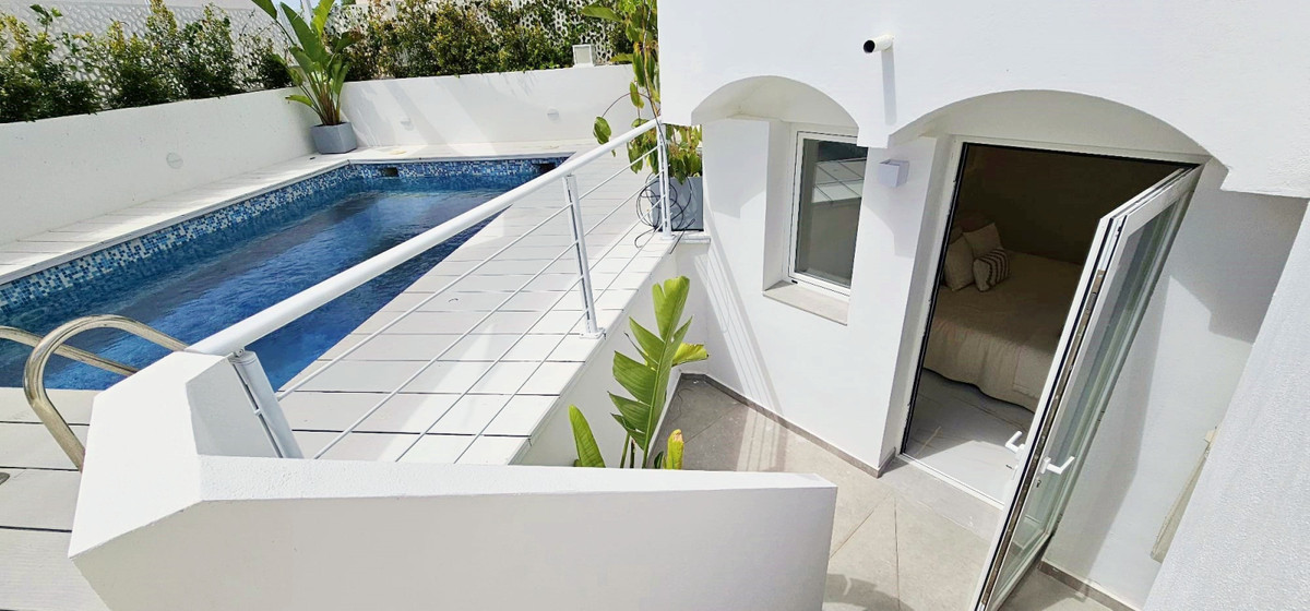 Image 17: Villa - Chalet For sale, Estepona, €1,190,000 [HFMs699443]