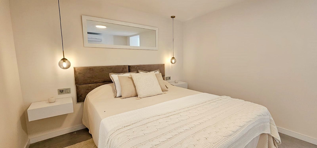 Image 30: Villa - Chalet For sale, Estepona, €1,190,000 [HFMs699443]