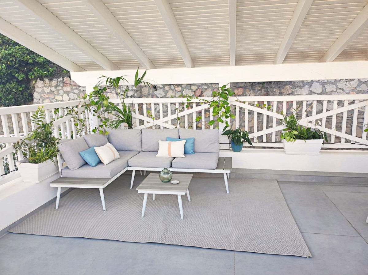 Image 12: Villa - Chalet For sale, Estepona, €1,190,000 [HFMs699443]