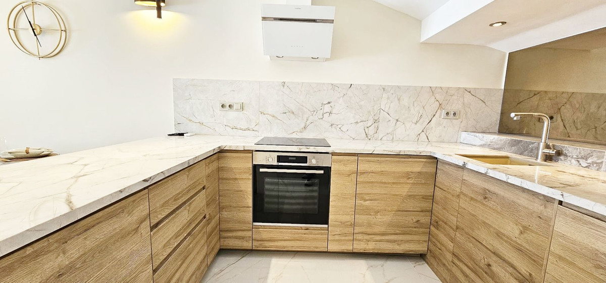 Image 9: Villa - Chalet For sale, Estepona, €1,190,000 [HFMs699443]