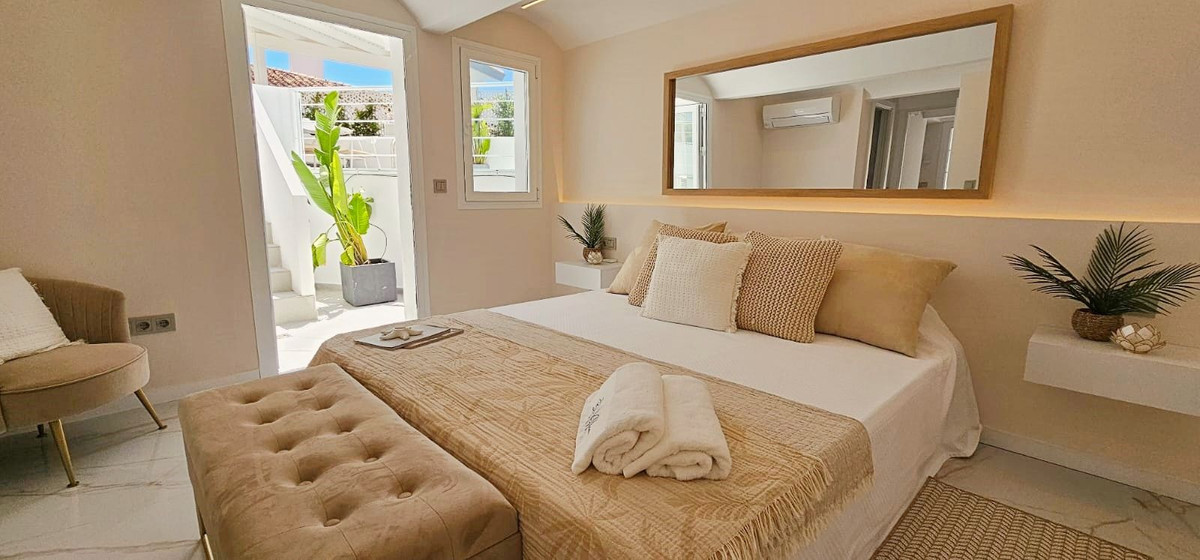 Image 27: Villa - Chalet For sale, Estepona, €1,190,000 [HFMs699443]