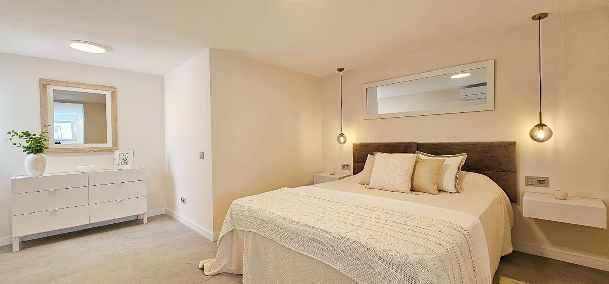 Image 31: Villa - Chalet For sale, Estepona, €1,190,000 [HFMs699443]