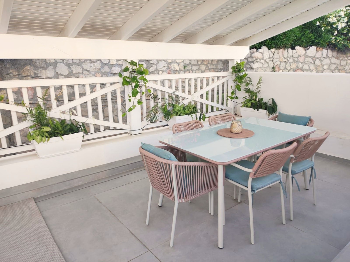 Image 11: Villa - Chalet For sale, Estepona, €1,190,000 [HFMs699443]