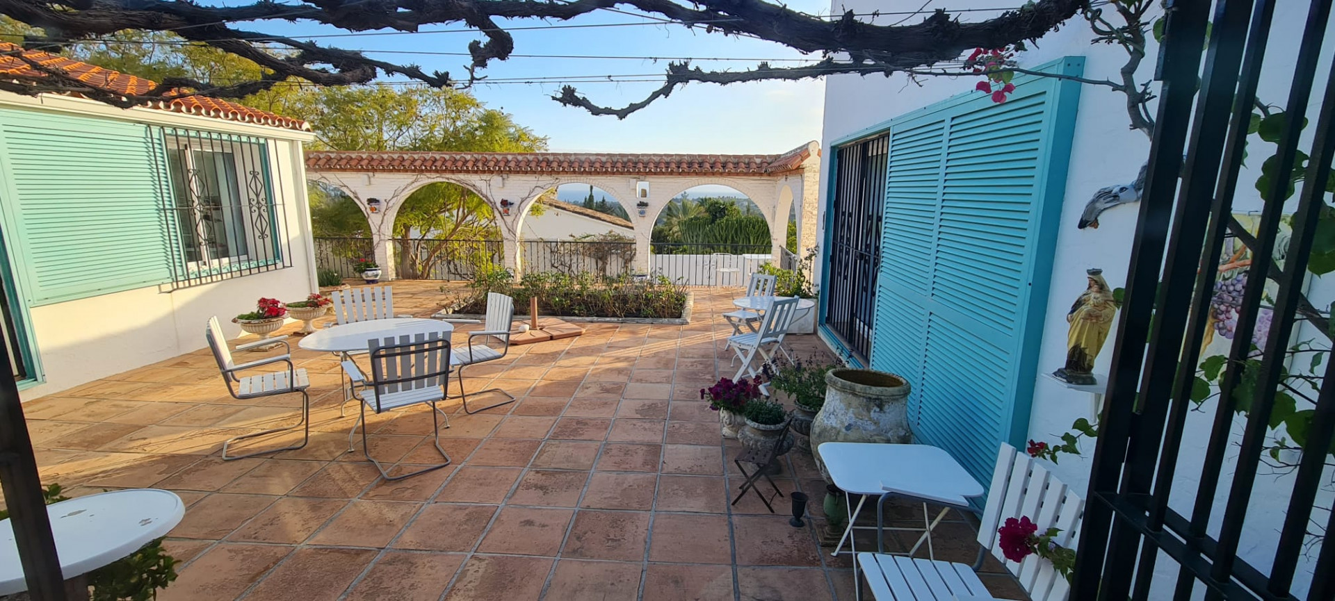 Image 1: Villa - Chalet For sale, Estepona, €1,370,000 [HFMs698503]