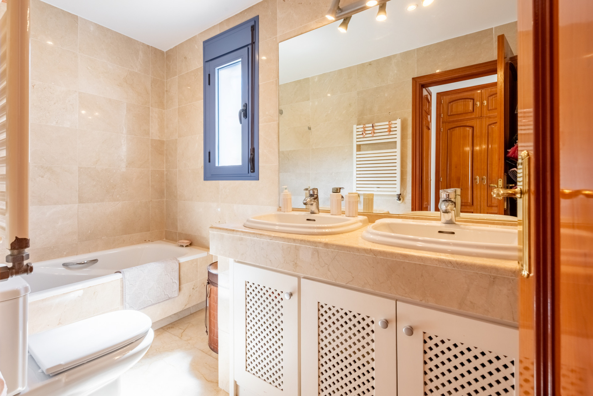 Image 25: Detached Villa For sale, sotogrande, €1,950,000 [HFMs696992]