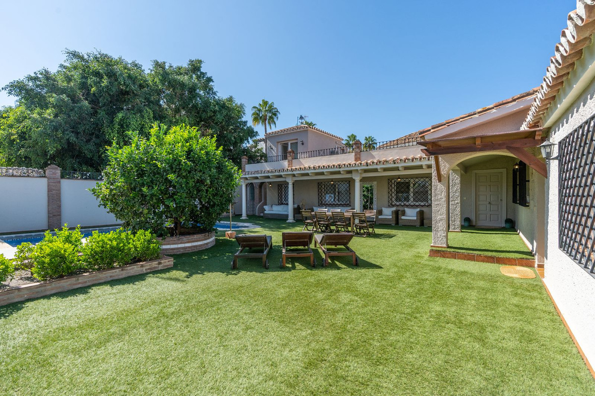 Image 29: Villa - Chalet For sale, San Pedro de Alcántara, €1,950,000 [HFMs698534]