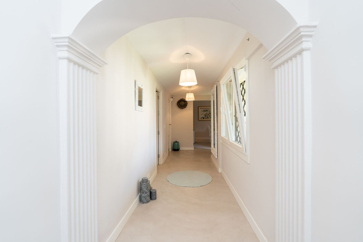 Image 12: Villa - Chalet For sale, San Pedro de Alcántara, €1,950,000 [HFMs698534]