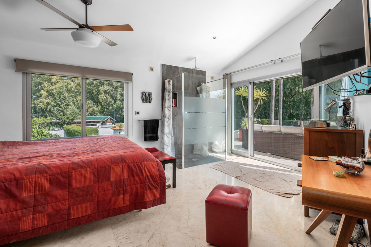 Image 17: Detached Villa For sale, San Pedro de Alcántara, €1,900,000 [HFMs698530]