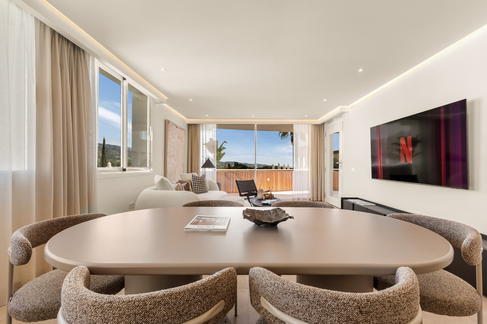 Image 8: Apartment For sale, Nueva Andalucía, €690,000 [HFMs693099]