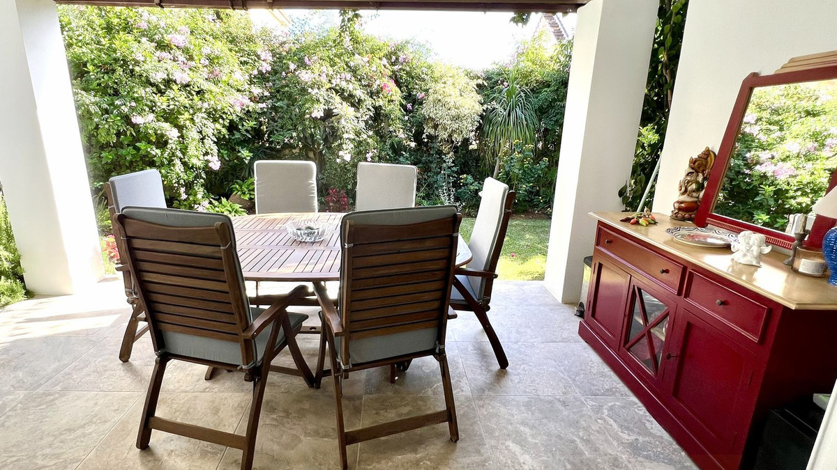 Image 16: Detached Villa For sale, Marbella, €1,250,000 [HFMs694172]