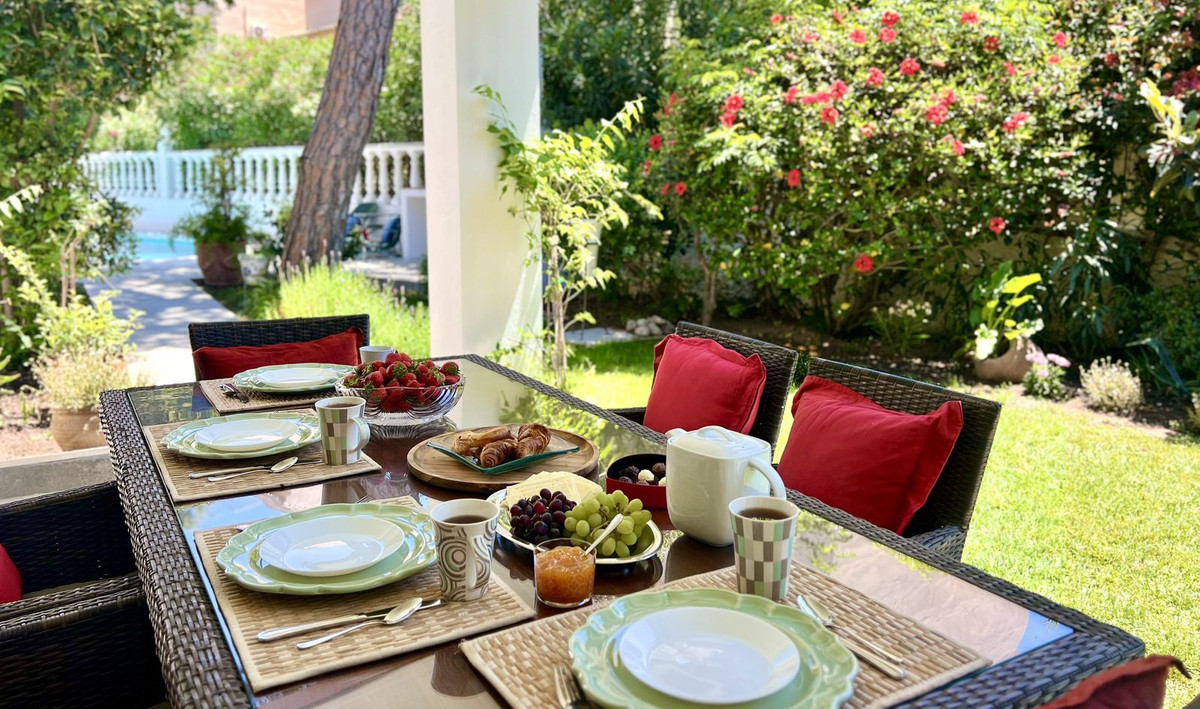 Image 4: Detached Villa For sale, Marbella, €1,250,000 [HFMs694172]