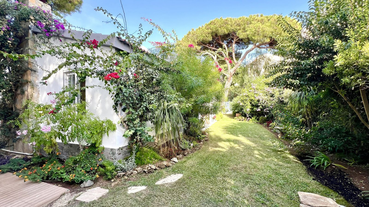 Image 15: Detached Villa For sale, Marbella, €1,250,000 [HFMs694172]