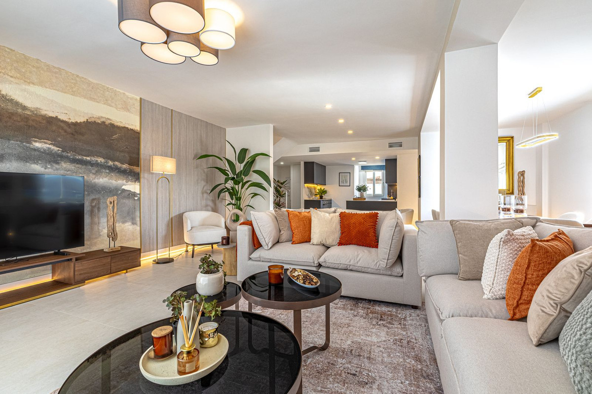 Image 7: Detached Villa For sale, Mijas Costa, €1,450,000 [HFMs694174]