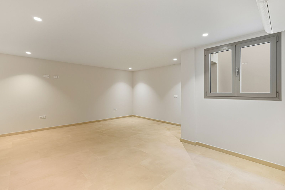 Image 39: Villa - Chalet For sale, Marbella, €3,900,000 [HFMs694175]