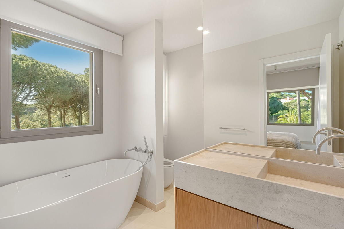 Image 32: Villa - Chalet For sale, Marbella, €3,900,000 [HFMs694175]