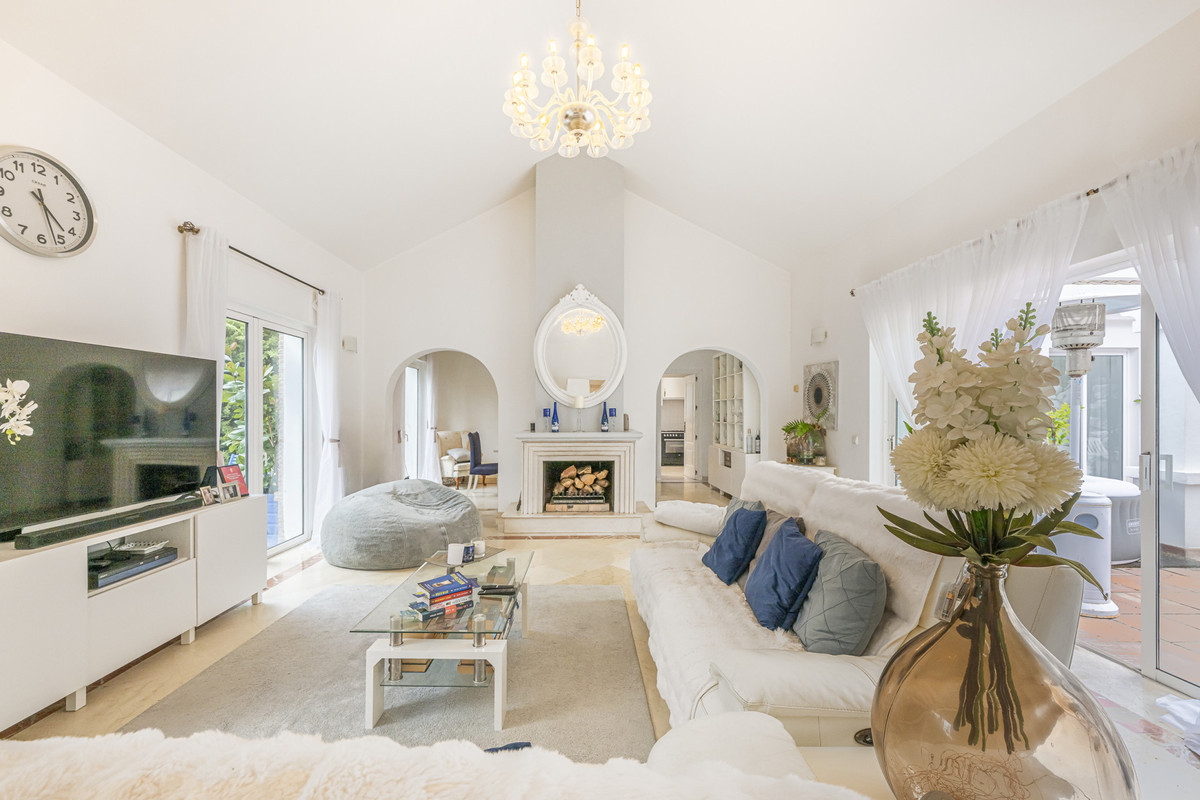 Image 4: Detached Villa For sale, sotogrande, €950,000 [HFMs694427]