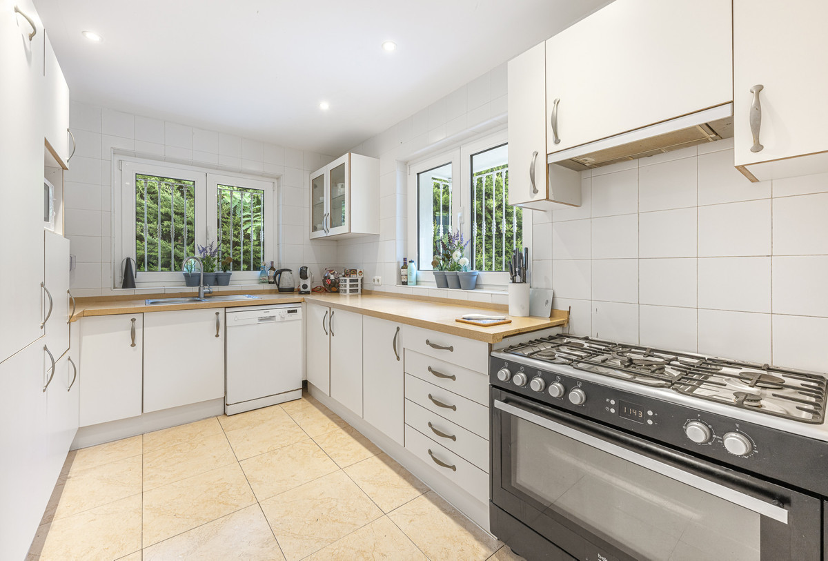 Image 7: Detached Villa For sale, sotogrande, €950,000 [HFMs694427]