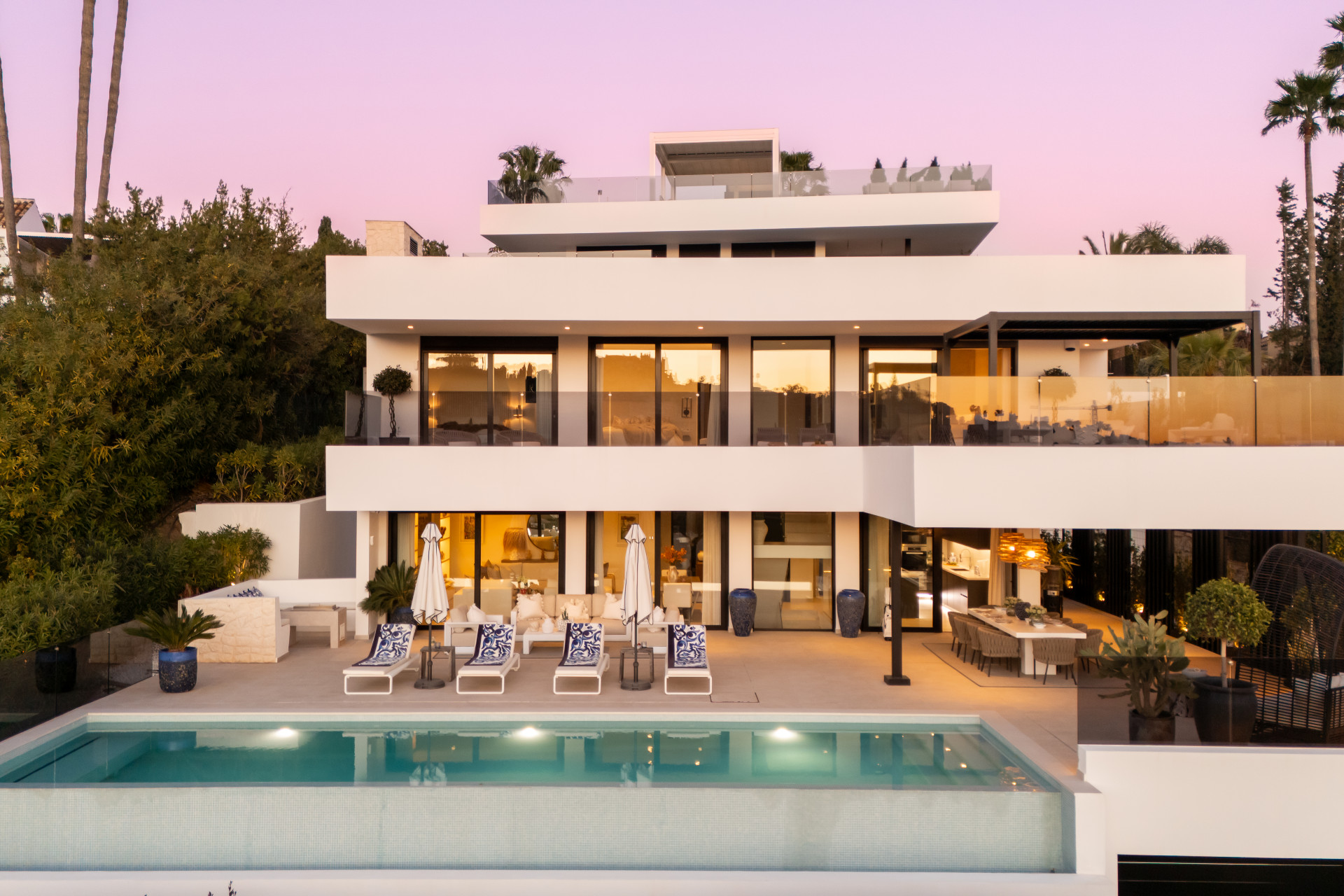 Image 1: Villa - Chalet For sale, Nueva Andalucía, €4,295,000 [FCPs694923]