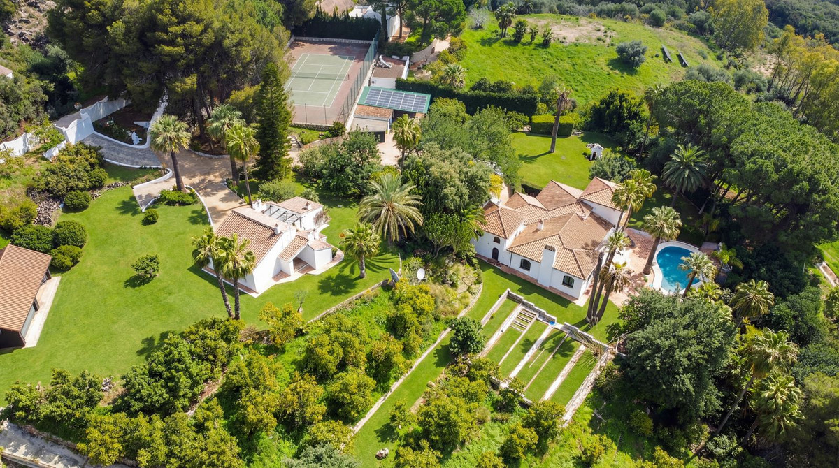 Image 1: Finca - Cortijo For sale, alhaurin el grande, €2,150,000 [HFMs692028]