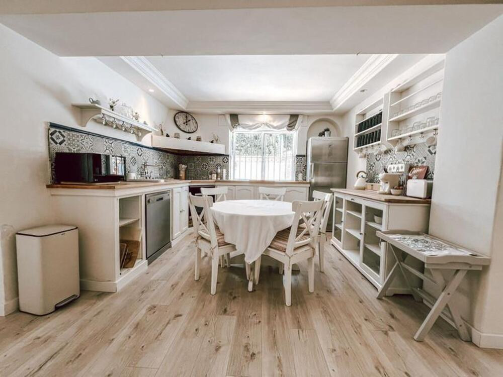 Image 9: Detached Villa For sale, Nueva Andalucía, €1,600,000 [HFMs692038]