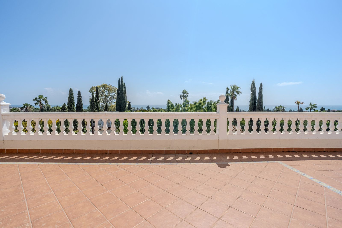 Image 27: Detached Villa For sale, Estepona, €2,150,000 [HFMs695581]