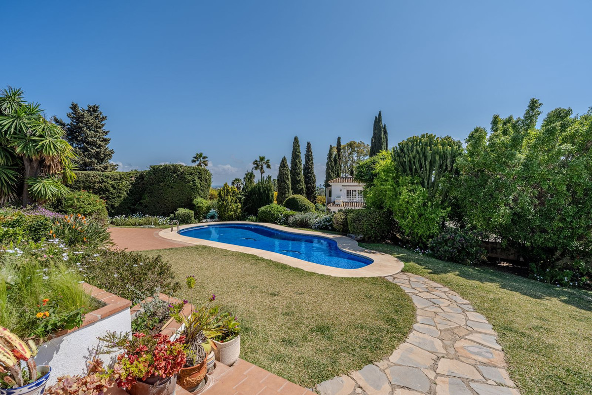 Image 51: Detached Villa For sale, Estepona, €2,150,000 [HFMs695581]