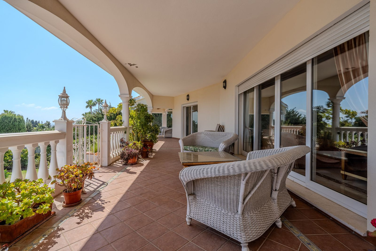 Image 2: Detached Villa For sale, Estepona, €2,150,000 [HFMs695581]