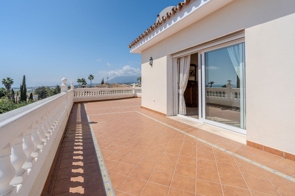 Image 28: Detached Villa For sale, Estepona, €2,150,000 [HFMs695581]