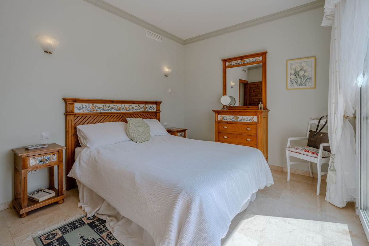 Image 42: Detached Villa For sale, Estepona, €2,150,000 [HFMs695581]