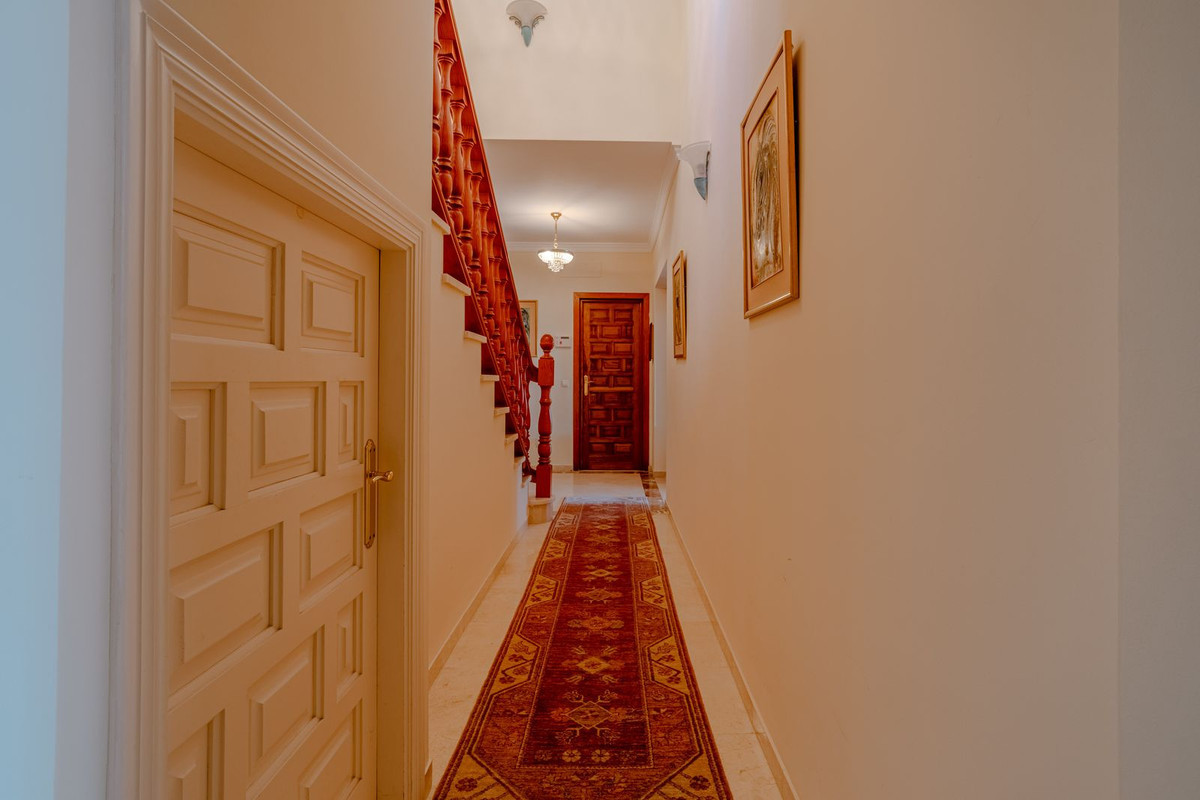 Image 17: Detached Villa For sale, Estepona, €2,150,000 [HFMs695581]