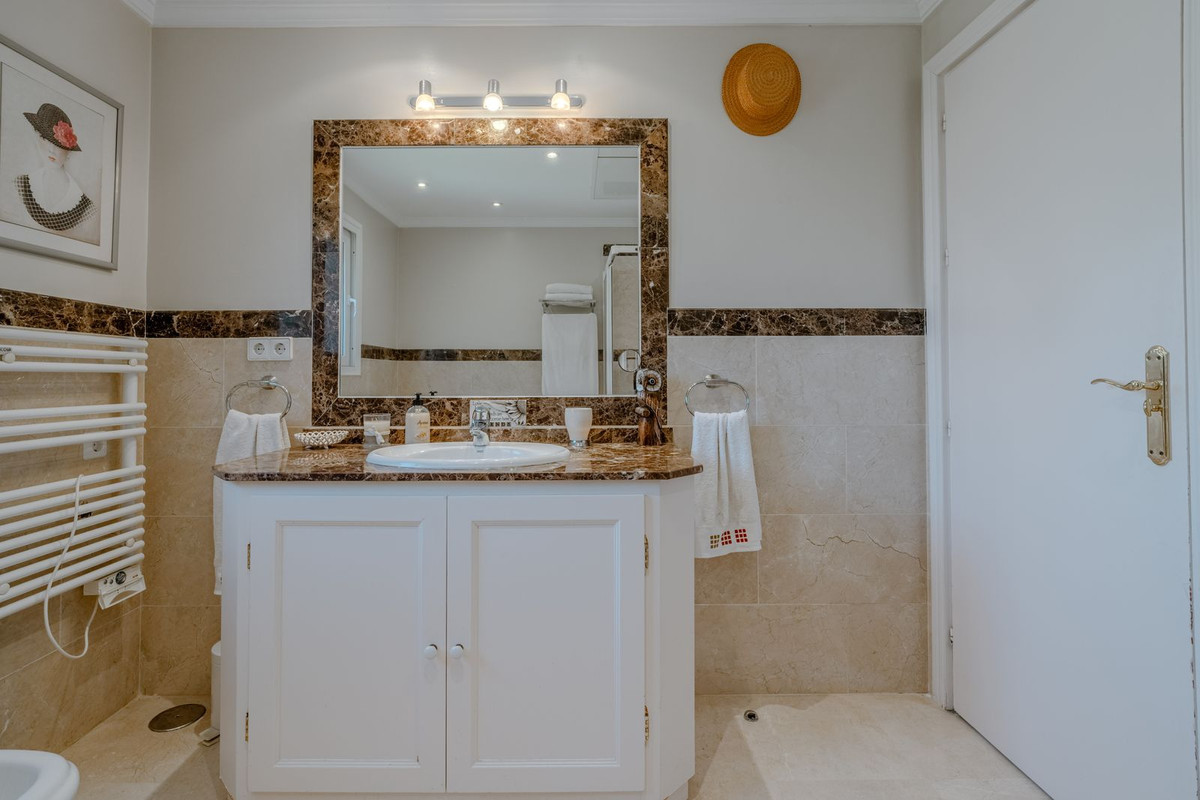 Image 39: Detached Villa For sale, Estepona, €2,150,000 [HFMs695581]