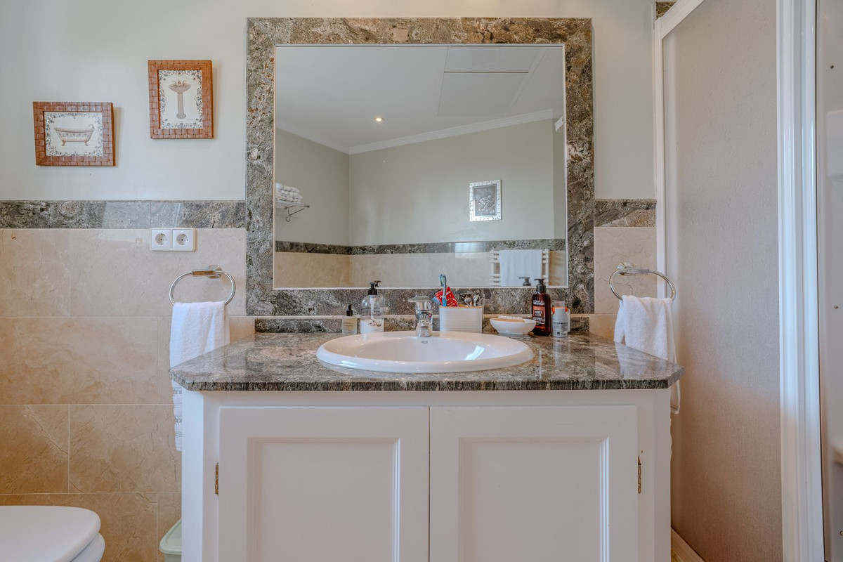 Image 44: Detached Villa For sale, Estepona, €2,150,000 [HFMs695581]