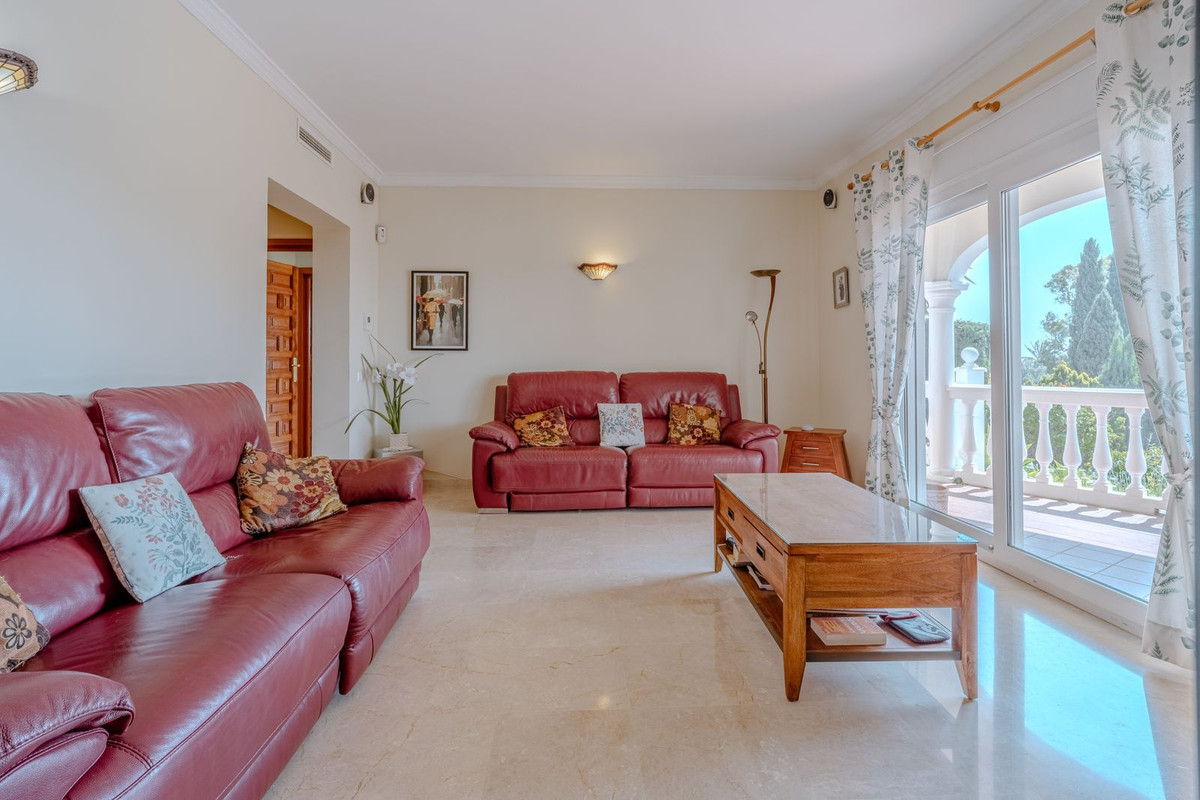 Image 31: Detached Villa For sale, Estepona, €2,150,000 [HFMs695581]