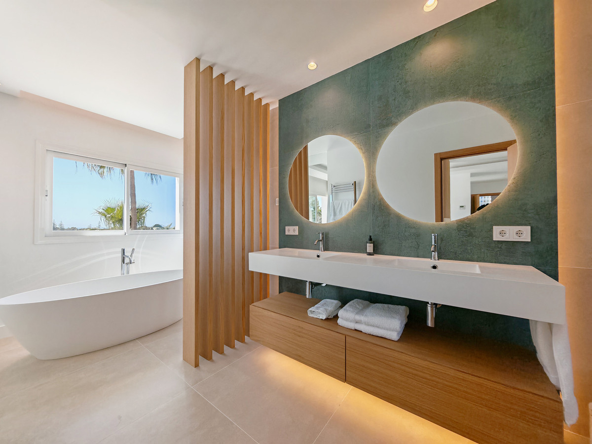 Image 24: Detached Villa For sale, Marbella, €2,850,000 [HFMs695480]