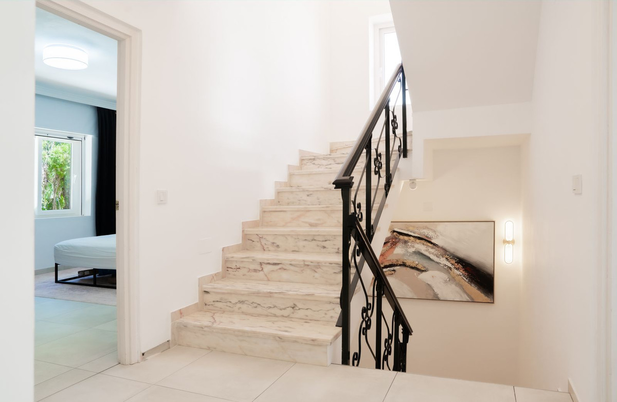 Image 15: Detached Villa For sale, Estepona, €1,770,000 [HFMs696565]