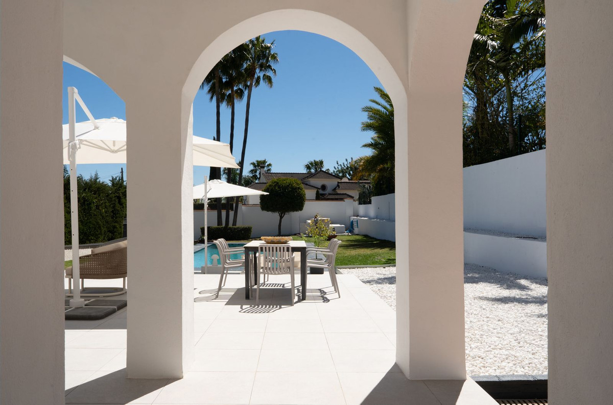 Image 35: Detached Villa For sale, Estepona, €1,770,000 [HFMs696565]